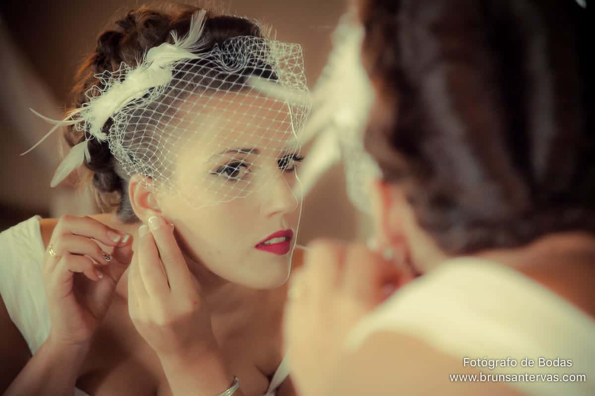 novia-vestido-espejo-brunsantervas-fotografo-bodas-galicia