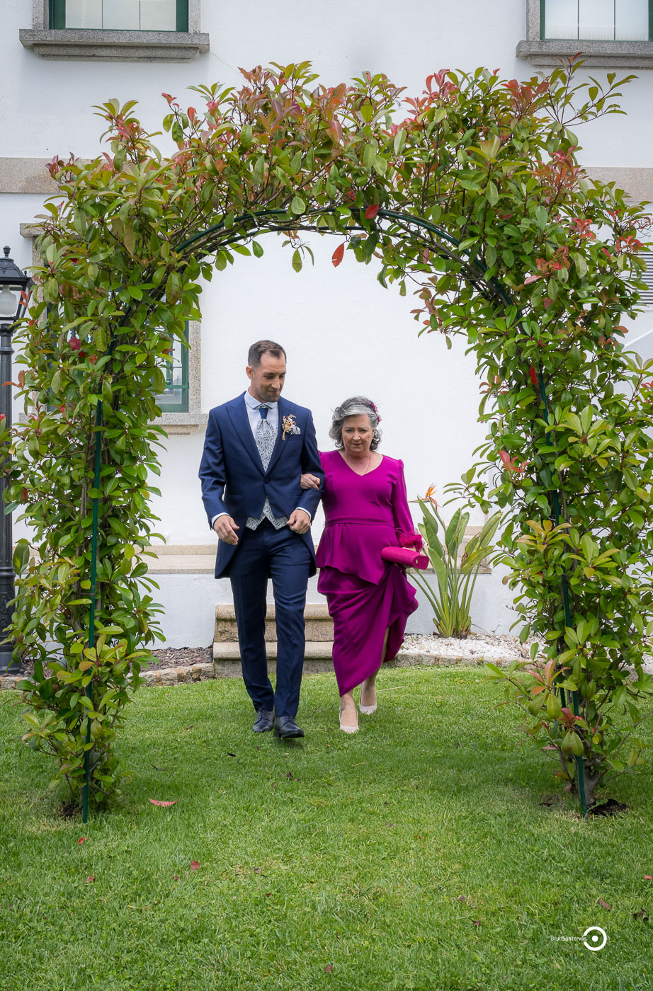 Fotógrafos de boda en Pontevedra: cómo elegir (y cuánto cuesta) sin que te la cuelen en 2026